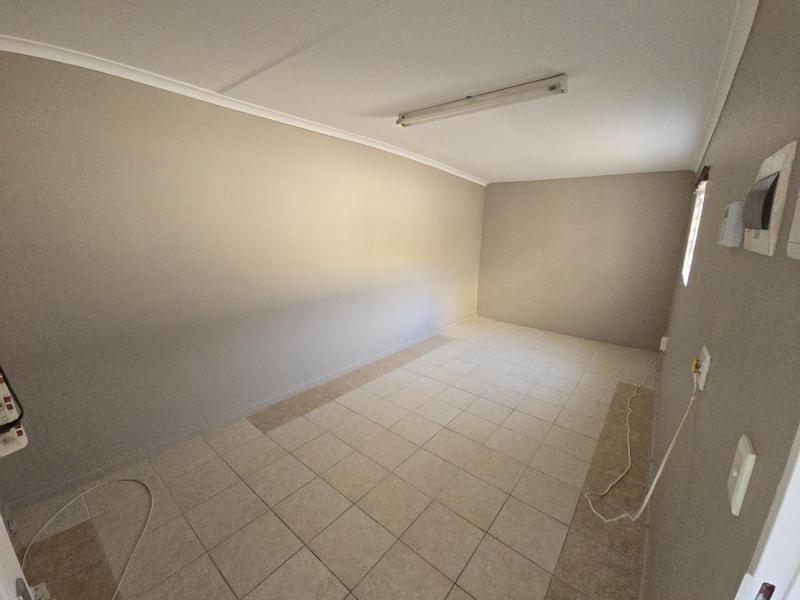 To Let 2 Bedroom Property for Rent in Admirals Park Western Cape
